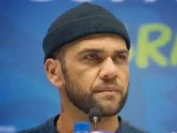 Daniel Alves paga fiança de R$ 5,4 milhões e deixará prisão de Barcelona