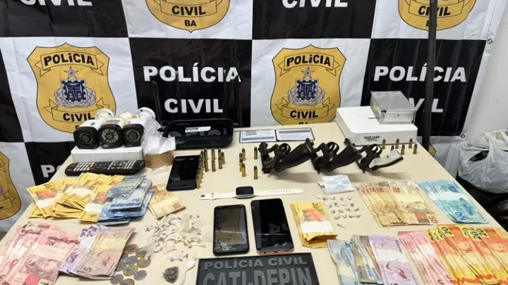 Unum Corpus: 22ª Coorpin prende 12 pessoas, apreende drogas e armas na região de Guanambi