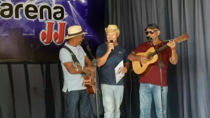 Joaquim José retoma o programa Show de Domingo na 96FM de Guanambi
