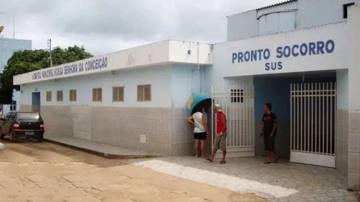 Homem visivelmente alcoolizado atropela oito pessoas em procissão e acaba preso em Jacaraci