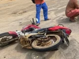 Idoso sofre ferimento grave na perna após colidir moto em caminhonete em Caetité