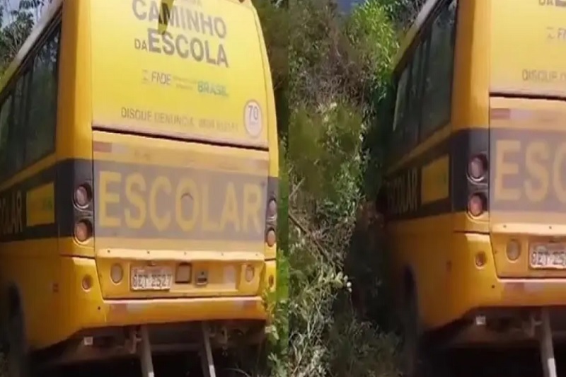 Falha mecânica provoca acidente com ônibus escolar em Rio de Contas