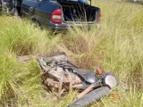 Acidente entre motocicleta e carro deixa uma pessoa morta e outra gravemente ferida em Guanambi