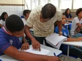 Professores da rede estadual recebem abono extraordinário do governo da Bahia