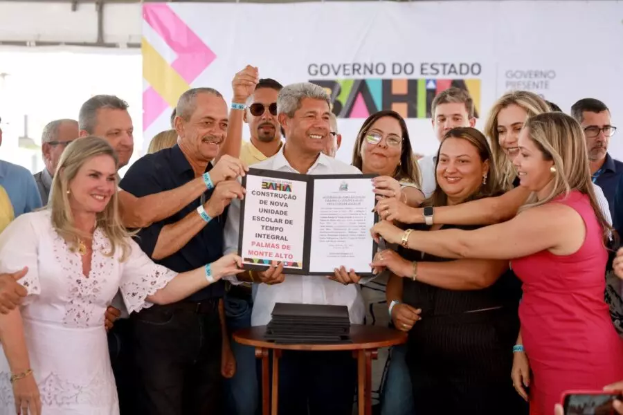 Governo do Estado inaugura unidade integrada das Polícias Militar e Civil em Palmas de Monte Alto e anuncia escola de tempo integral