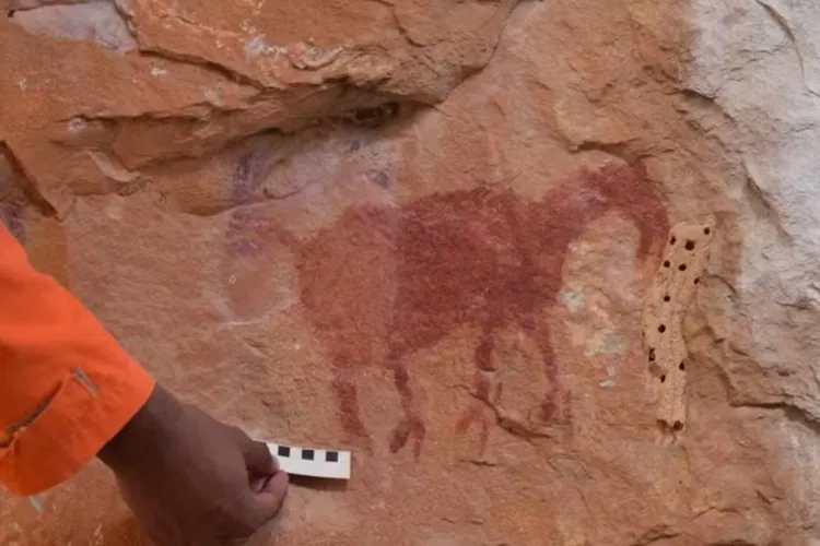 Arqueólogos descobrem pinturas pré-históricas de 5 mil anos em Ibotirama