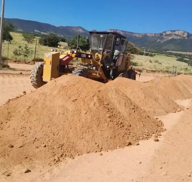 Prefeitura de Guanambi realiza simultaneamente cinco grandes frentes de obras de pavimentação asfáltica