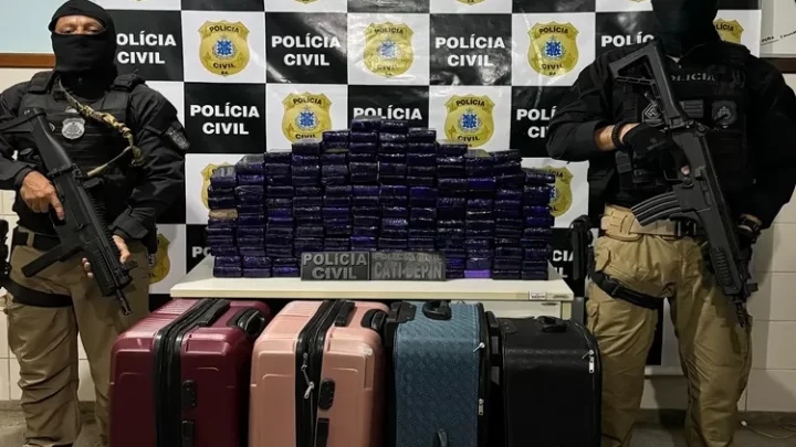 Guanambi: 100 kg de maconha são apreendidos em ônibus de passageiros