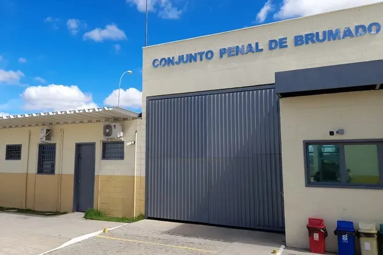 Brumado: Monitores do presídio são demitidos após se recusarem a apalpar cueca de internos