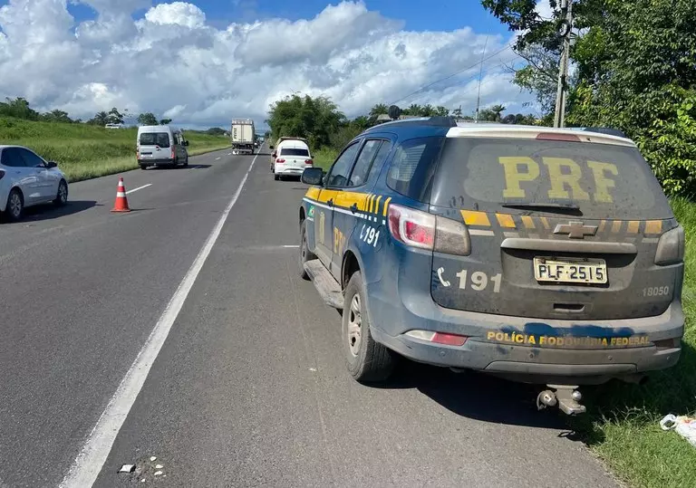 Operação conjunta da PRF, PMBA e PCBA na BR 324 prende quadrilha suspeita de sequestrar empresário