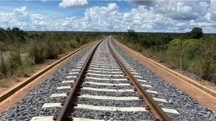 Ferrovia Oeste-Leste avança com ordem de serviço para conclusão do trecho que liga Caetité a Barreiras