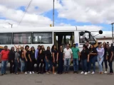 Prefeito João Veiga entrega micro-ônibus para fortalecer assistência social e inclusão no município