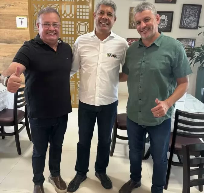 Prefeito de Guanambi Nal Azevedo e deputado Felipe Duarte se encontram com o governador Jerônimo Rodrigues