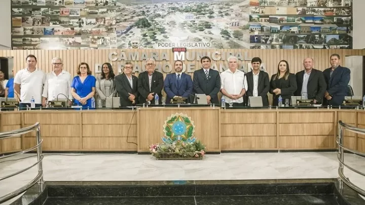 Prefeito sanciona aumento de salário e institui 13º para vereadores em Riacho de Santana