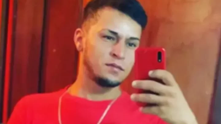 Jovem morre após colidir moto com carro de passeio em Livramento de Nossa Senhora