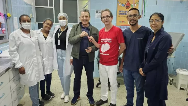 Deputado Charles Fernandes solicita melhorias na estrutura do HEMOBA em Guanambi