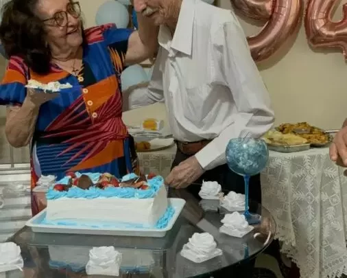 Ao lado de filhos, netos e amigos, João Coletor comemora 94 anos