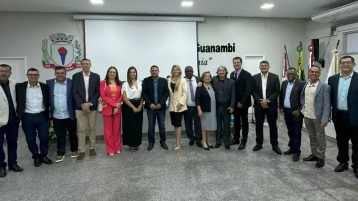 Câmara de Guanambi celebra 105 Anos de Emancipação com Sessão Solene e Homenagens