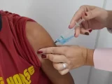 Apenas 28% do público de 11 a 14 anos recebeu 2ª dose da vacina contra dengue na Bahia