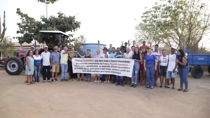 Deputado Charles Fernandes entrega tratores para fortalecer Agricultura Familiar em Mortugaba e Piripá