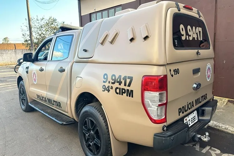 Homem é detido por receptação após ser flagrado com carro clonado em Tanque Novo