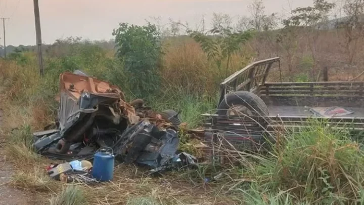 Motorista morre em acidente, e irmão da vítima mata os sobreviventes a tiros