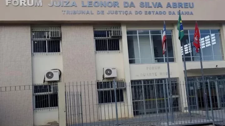 Homem com mandado em aberto por crime sexual é preso no Fórum de Brumado