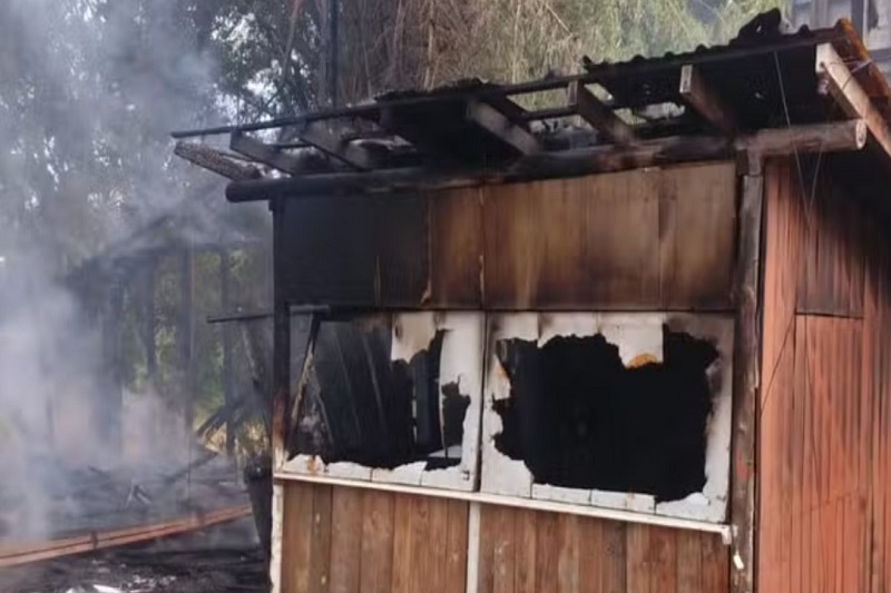 Incêndio destrói casa de homem que provocou explosões na Praça dos Três Poderes