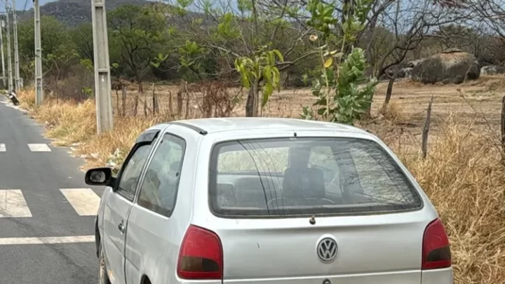 Homem tem veículo furtado em frente à sua residência em Guanambi