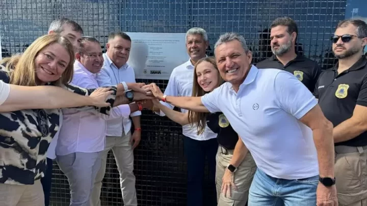 Deputado Charles Fernandes participa de inauguração de obras em Piripá ao lado do governador Jerônimo Rodrigues