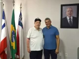 Ex-prefeito e ex-governador Nilo Coelho é recebido pelo prefeito Nal Azevedo; “sertanejo que virou governador”