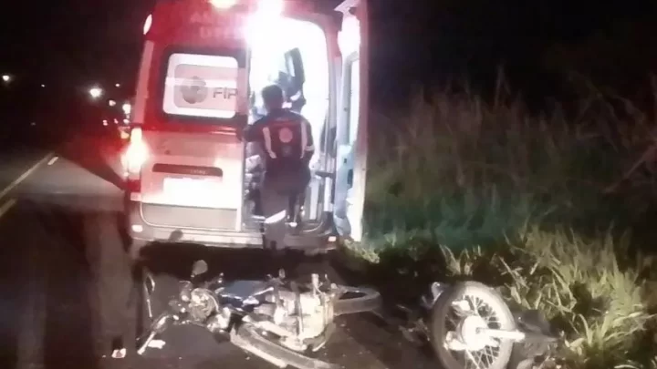 Homem é intubado após colisão entre duas motocicletas na BR-030, em Guanambi