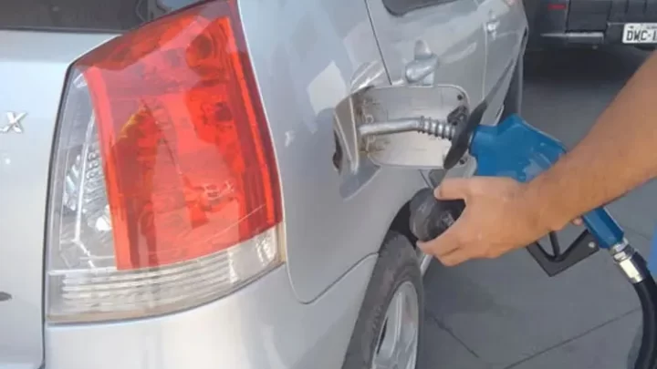 Acelen anuncia aumento de 3,2% no valor da gasolina na Bahia