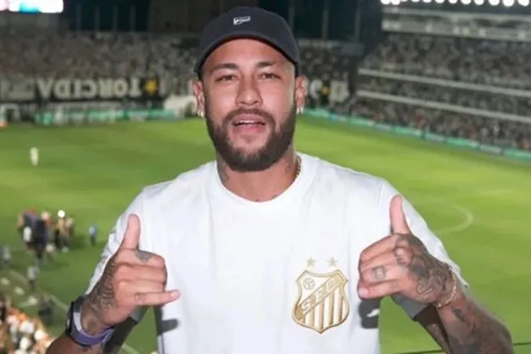 Presidente do Santos anuncia volta de Neymar: ‘Nova história’