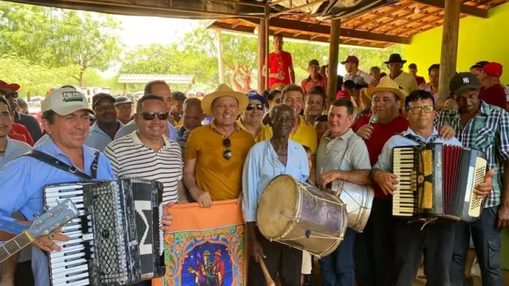 Deputado Charles Fernandes participa de celebração da vitória em Botuporã e reforça compromissos com a gestão