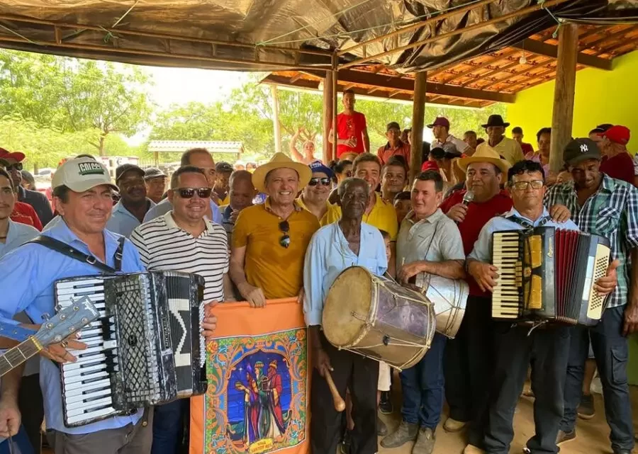 Deputado Charles Fernandes participa de celebração da vitória em Botuporã e reforça compromissos com a gestão