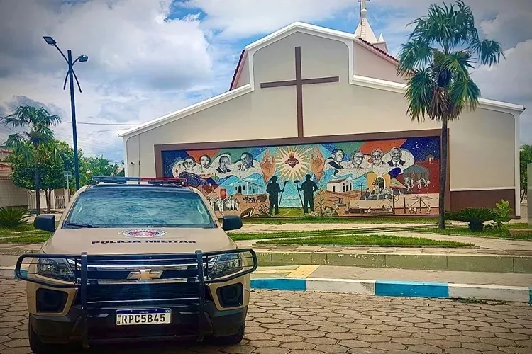 Homem é detido por desobediência e lesão corporal contra PMs em Tanque Novo