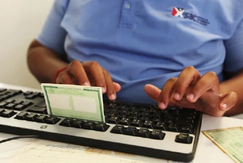 120 mil documentos prontos estão esquecidos nos SACs; entre eles mais de 44 mil CNHs 120 mil documentos prontos estão esquecidos nos SACs; entre eles mais de 44 mil CNHs