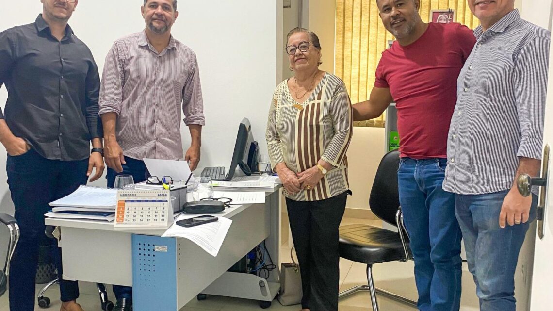 Comissão de Constituição, Justiça e Redação Final da Câmara de Guanambi realiza reunião Comissão de Constituição, Justiça e Redação Final da Câmara de Guanambi realiza reunião