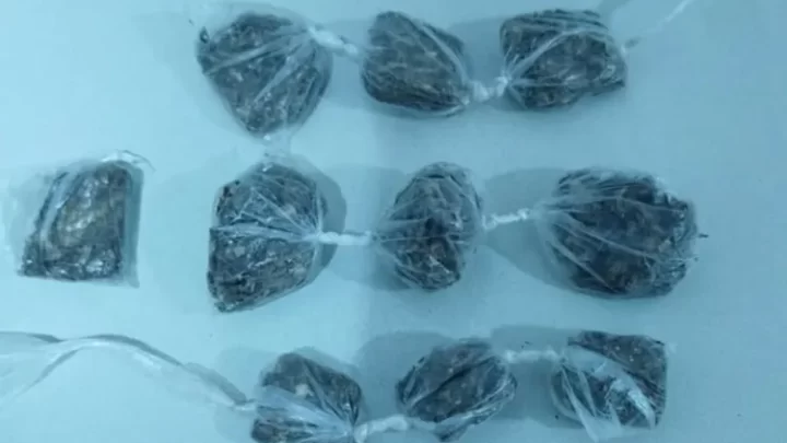 Dois indivíduos são presos com 10 porções de maconha em Bom Jesus da Lapa