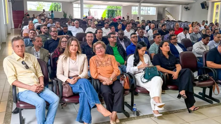 Legislativo de Guanambi participa de Audiência Pública sobre melhorias no transporte Intermunicipal e Interestadual na Região