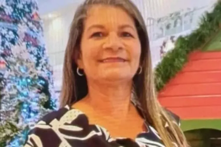 Colisão entre três carros na BA-026 deixa uma vítima fatal e quatro feridos em Caculé Colisão entre três carros na BA-026 deixa uma vítima fatal e quatro feridos em Caculé