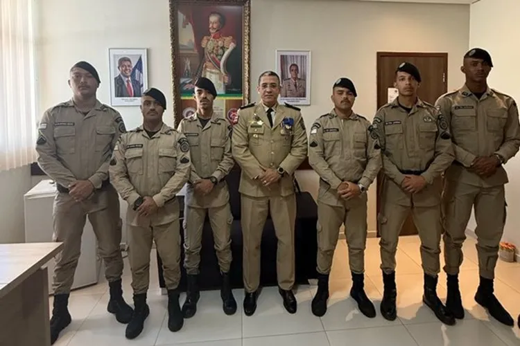 17º BPM recepciona policiais militares recém-formados em Guanambi 17º BPM recepciona policiais militares recém-formados em Guanambi