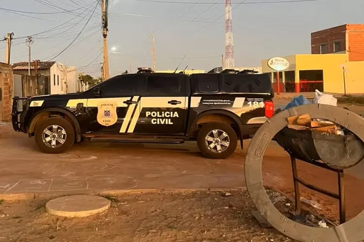 Padrasto é preso suspeito de estuprar enteada em Luís Eduardo Magalhães Padrasto é preso suspeito de estuprar enteada em Luís Eduardo Magalhães