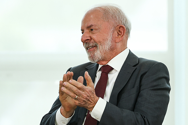 Eleições 2026: Lula supera Tarcísio, Michelle e Flávio no 1º turno