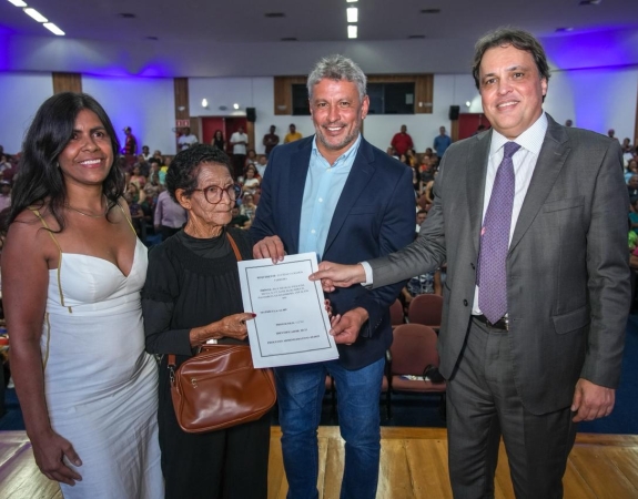 Através do Programa ‘Casa Legal’, PMG e TJBA entregam 108 Títulos de Regularização Fundiária em Morrinhos nesta segunda (26)