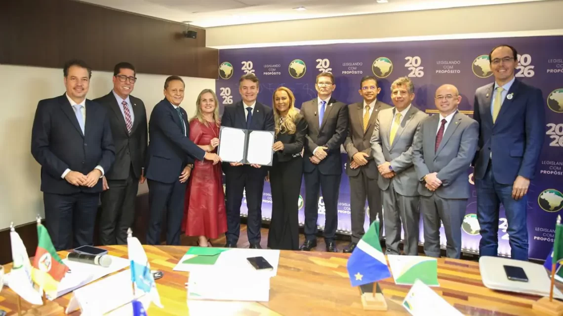 Ivana Bastos toma posse na Mesa Diretora da UNALE e reforça atuação da Bahia no cenário legislativo nacional