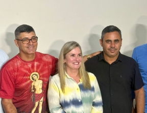 Secretário de Governo Edileno Oliveira acompanha ordem de serviço de adutora que beneficiará 215 famílias de comunidades rurais 