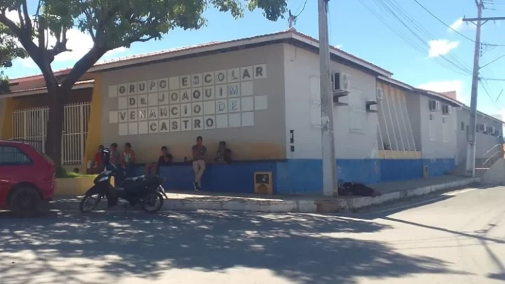 Matina: Pais enfrentam filas antecipadas para garantir matrículas na rede municipal