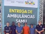 Secretaria de Saúde de Guanambi recebe nova ambulância do SAMU e kit de telessaúde para UBS, durante evento em Salvador
